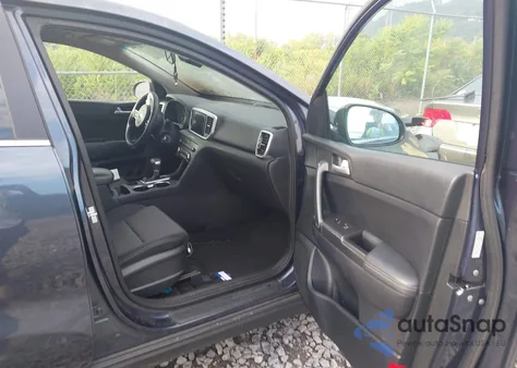 2020 Kia Sportage Lx z USA, uszkodzony, nr VIN KNDPMCAC0L7728569